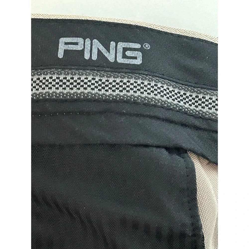 Ping Golf Mens Khaki Tan Performance Cargo Shorts Size 38 Polyester RN37763
